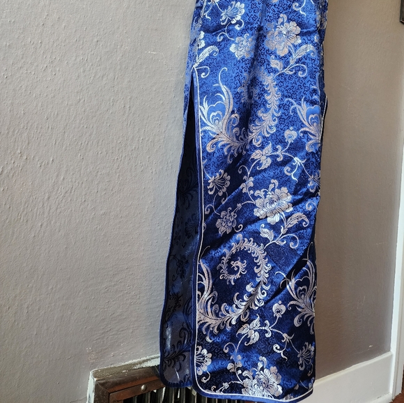 Golden Dragon Silk Feel Asian Lounge Dress - Picture 2 of 6